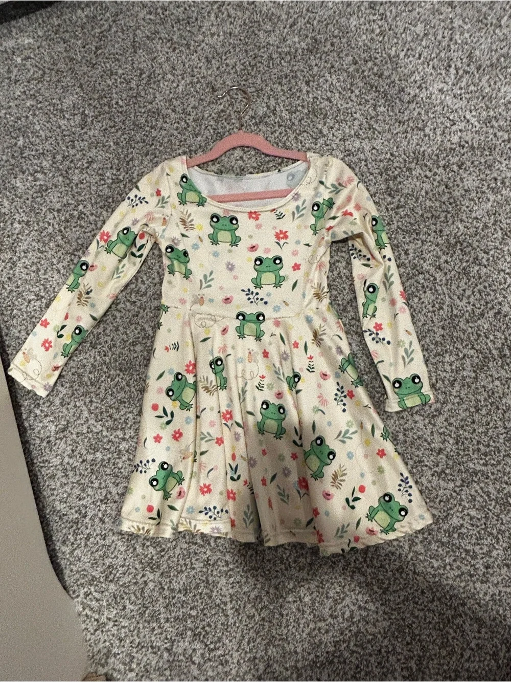 Long-Sleeve kids Dress with Frog Print size small 6